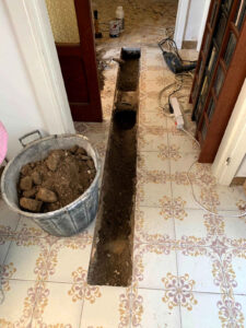Mitigazione edificio residenziale: realizzazione linea interna depressurizzazione terreno - Ischia, Napoli